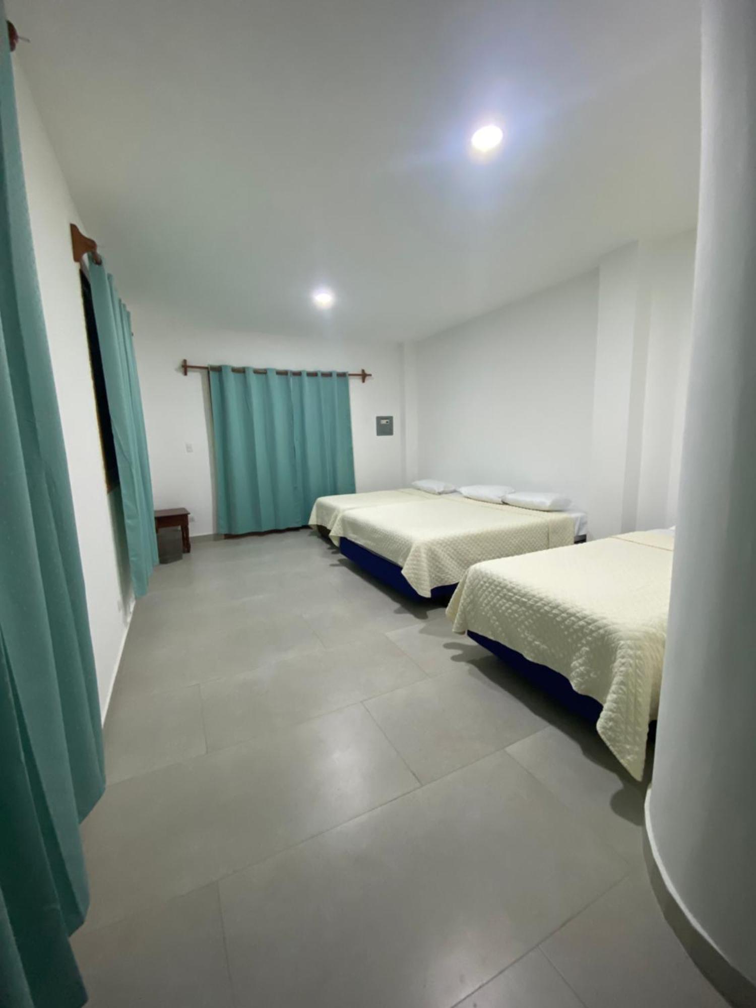 Hotel Penguin House Puerto Villamil Exteriér fotografie