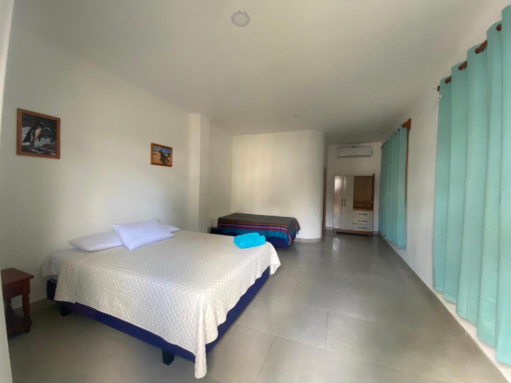 Hotel Penguin House Puerto Villamil Exteriér fotografie